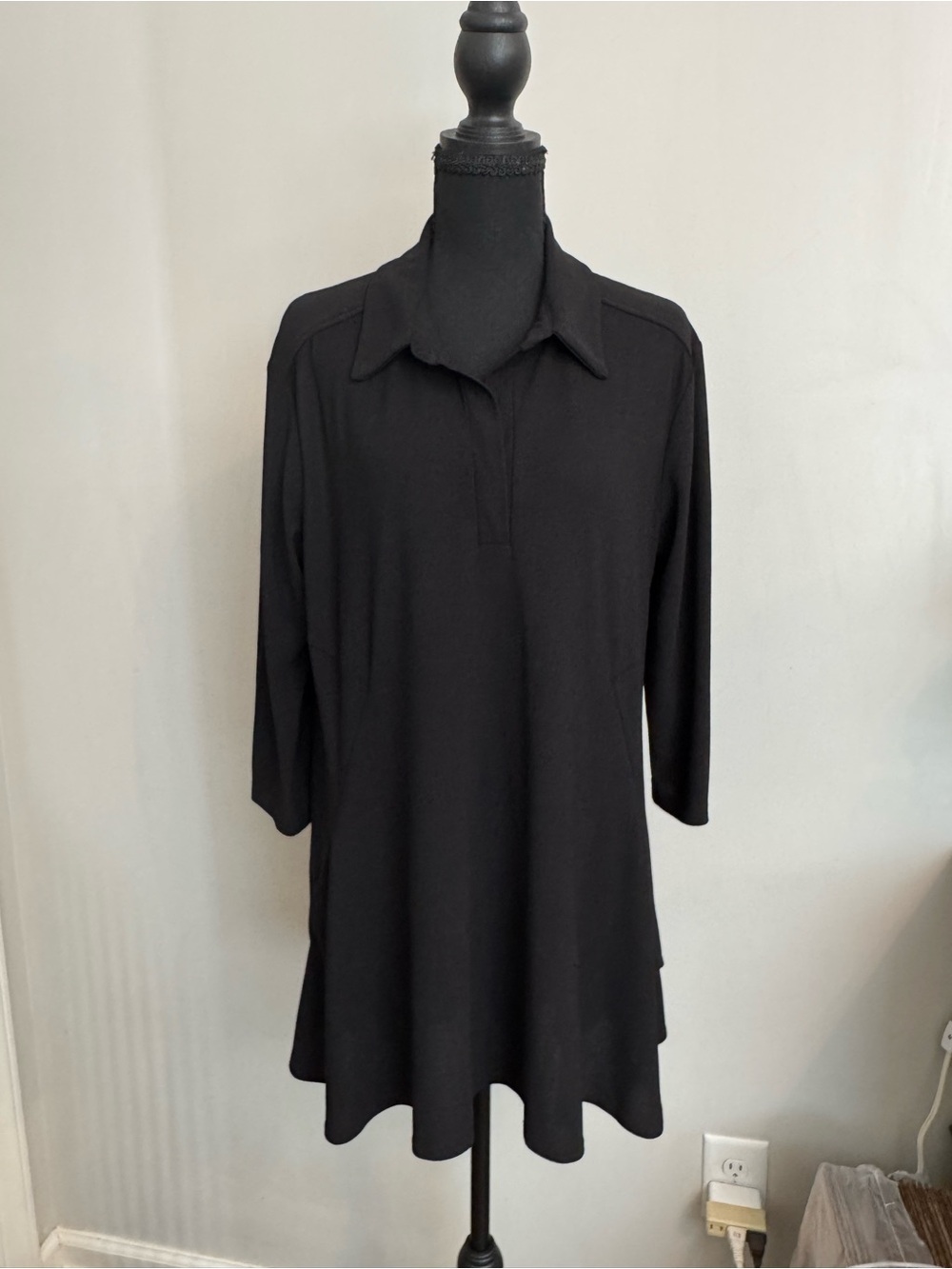 Women with Control Black Collared Tunic